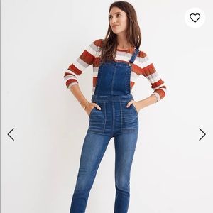 Madewell skinny overalls in Santiago wash. New with tags. Size medium